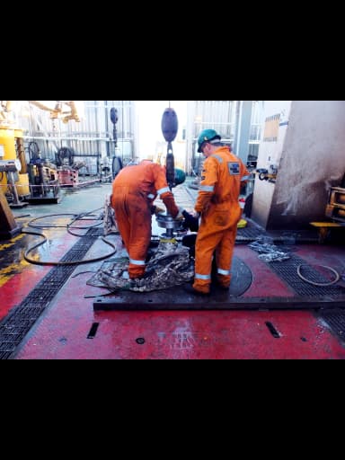 Wireline rig up on drill floor